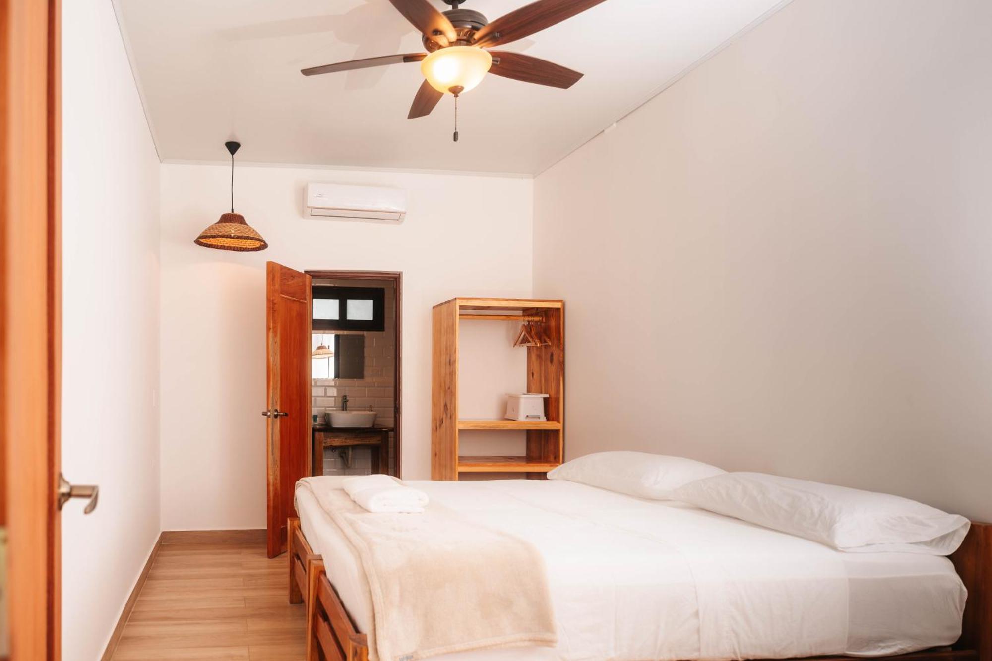 Beach Break Hotel & Surf Camp De Playa Venao Exterior photo
